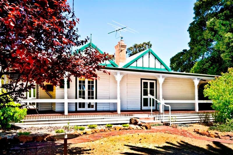 4 Evelyn Street, Kingaroy, QLD, 4610, Kingaroy - Thumbnail 2