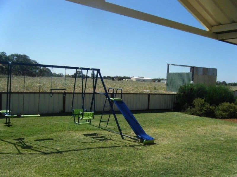 18 Woorree Lane, WOORREE WA 6530, Woorree - Thumbnail 2