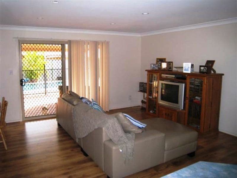 22 White Cap Close, PACIFIC PINES QLD 4211, Pacific Pines - Thumbnail 4
