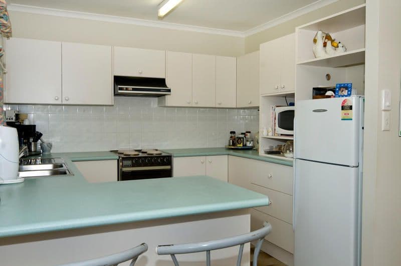 11 Browning Boulevard, BATTERY HILL QLD 4551, Battery Hill - Thumbnail 4