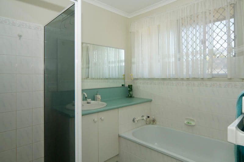 11 Browning Boulevard, BATTERY HILL QLD 4551, Battery Hill - Thumbnail 6