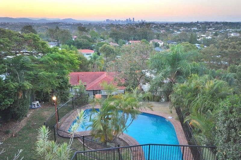 62 Kneale Street, HOLLAND PARK WEST QLD 4121, Holland Park West - Thumbnail 5
