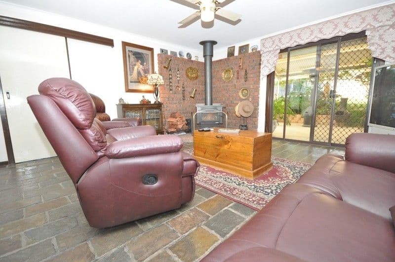 32 Indee Crescent, CRAIGMORE SA 5114, Craigmore - Thumbnail 4