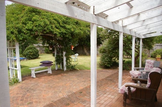 24 Martin Street, PENSHURST VIC 3289, Penshurst - Thumbnail 3