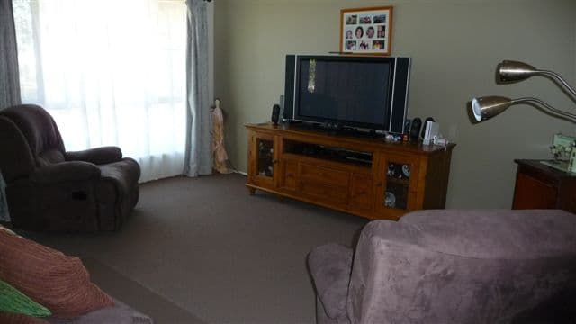 7  Satinwood Court, GLENVALE QLD 4350, Glenvale - Thumbnail 2