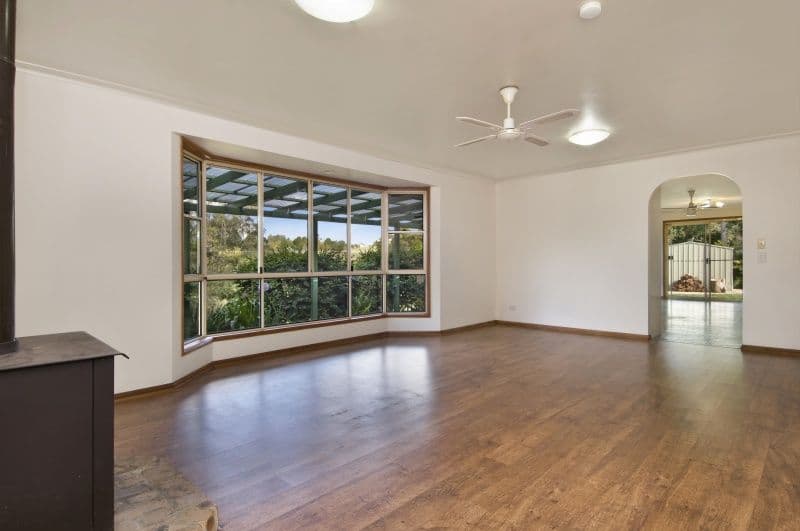 1/16 Fernhurst Drive, Glen Waverley, VIC, 3150, Glen Waverley - Thumbnail 3