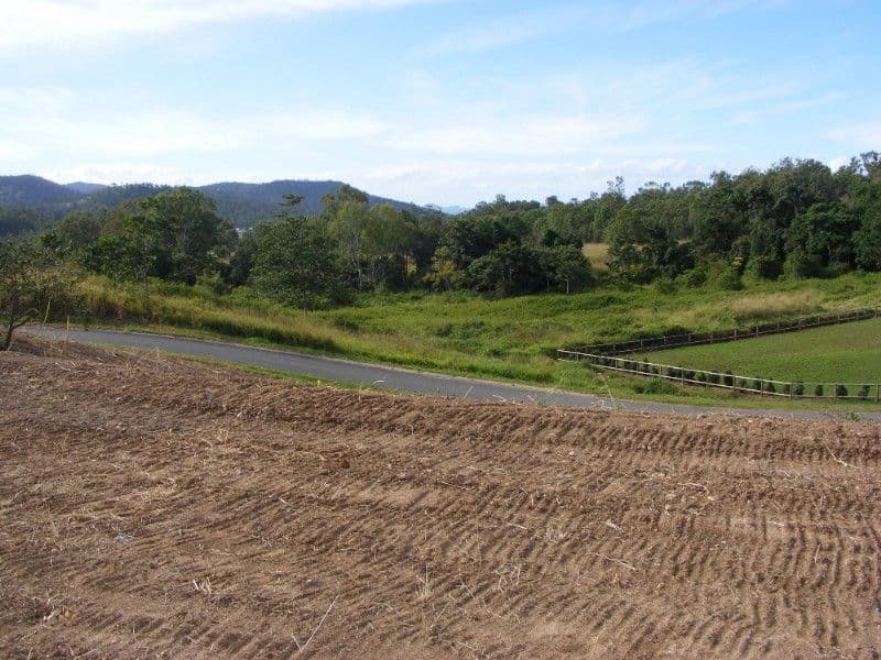 Lot 26 Stanley Drive, CANNONVALE QLD 4802, Cannonvale - Thumbnail 2