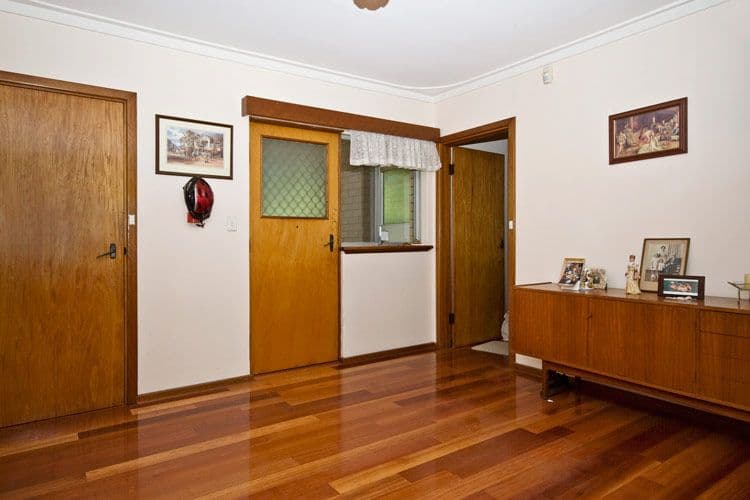 12 Schmitt Road, KALAMUNDA WA 6076, Kalamunda - Thumbnail 8