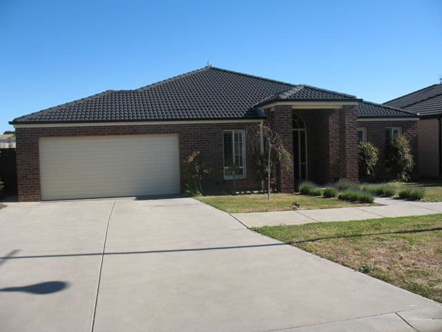 30 Huntingfield Drive, WARRNAMBOOL VIC 3280, Warrnambool - Image 1