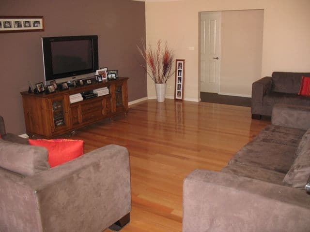 30 Huntingfield Drive, WARRNAMBOOL VIC 3280, Warrnambool - Thumbnail 3
