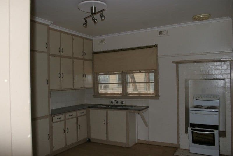 49 McKenzie Street, ROCHESTER VIC 3561, Rochester - Thumbnail 4