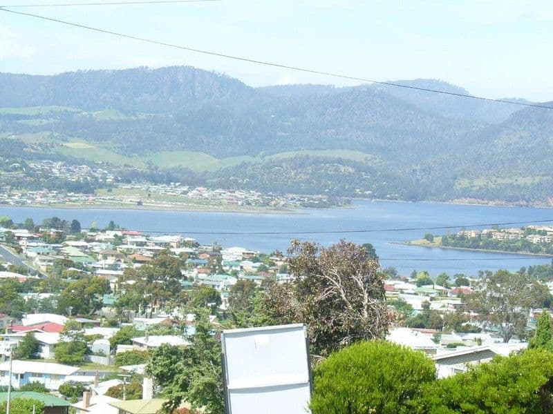 CLAREMONT TAS 7011, Claremont - Thumbnail 2