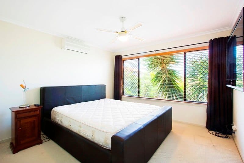 17 Rosemont Avenue, BROADBEACH WATERS QLD 4218, Broadbeach Waters - Thumbnail 6