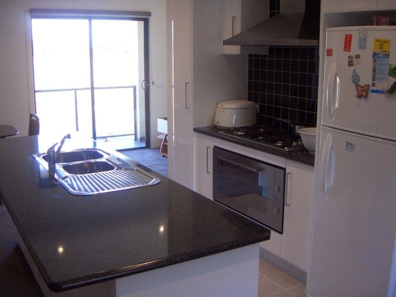 2 Diamond Boulevard, GREENSBOROUGH VIC 3088, Greensborough - Thumbnail 2