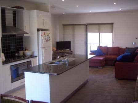 2 Diamond Boulevard, GREENSBOROUGH VIC 3088, Greensborough - Thumbnail 3
