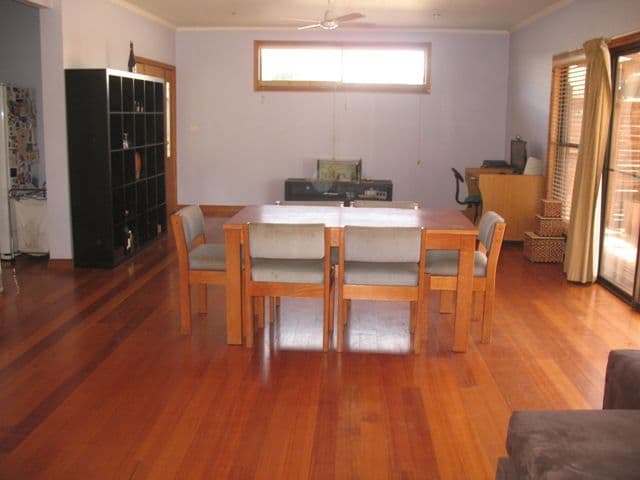 942 Raglan Parade, WARRNAMBOOL VIC 3280, Warrnambool - Thumbnail 2