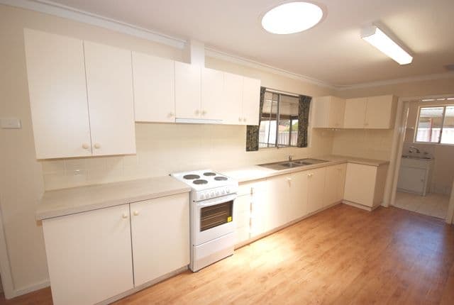 33 Cockman Way, ORELIA WA 6167, Orelia - Thumbnail 3