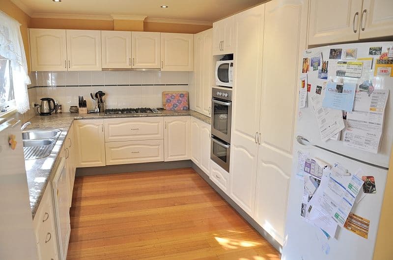 2 Todman Close, MILL PARK VIC 3082, Mill Park - Thumbnail 2