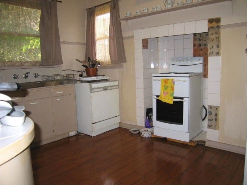 37 McNicol Road, TECOMA VIC 3160, Tecoma - Thumbnail 3