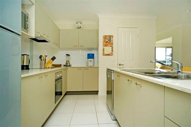 18 Willunga Street, PACIFIC PINES QLD 4211, Pacific Pines - Thumbnail 4