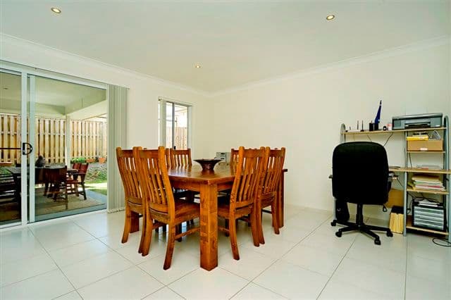 18 Willunga Street, PACIFIC PINES QLD 4211, Pacific Pines - Thumbnail 5