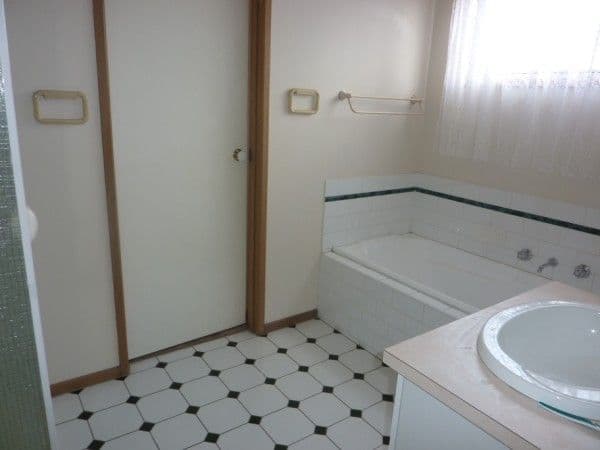 1 Oakwood Drive, CARRUM DOWNS VIC 3201, Carrum Downs - Thumbnail 4