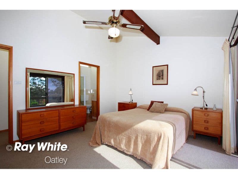 5 Cypress Drive, LUGARNO NSW 2210, Lugarno - Thumbnail 4