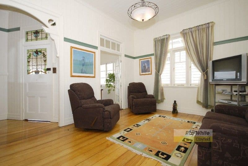 21 Cromwell Street, WOOLOOWIN QLD 4030, Wooloowin - Thumbnail 3