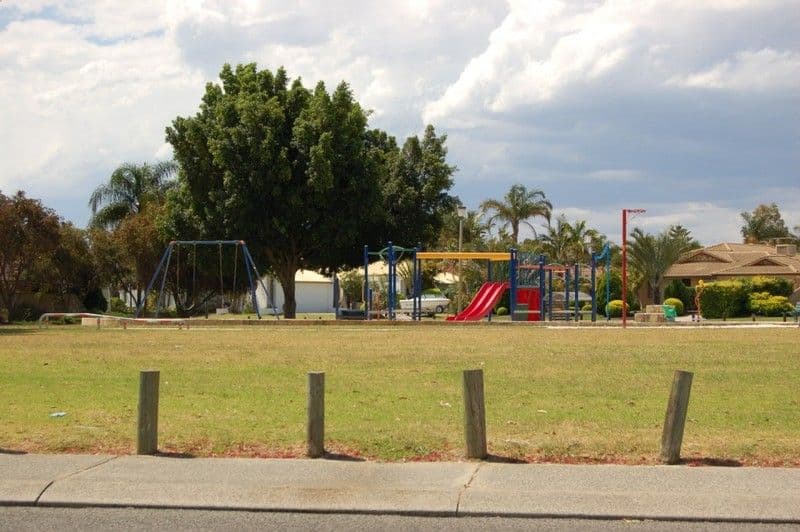 14 Clipper Drive, BALLAJURA WA 6066, Ballajura - Thumbnail 3