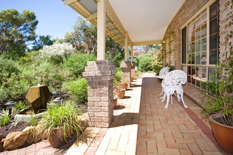 16 Glen Avon Street, LESMURDIE WA 6076, Lesmurdie - Thumbnail 3