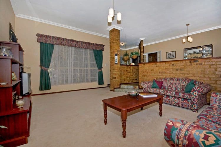 16 Glen Avon Street, LESMURDIE WA 6076, Lesmurdie - Thumbnail 5