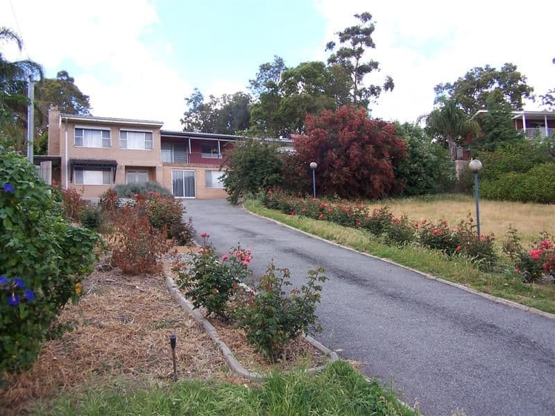 78 Basildon Road, LESMURDIE WA 6076, Lesmurdie - Thumbnail 2