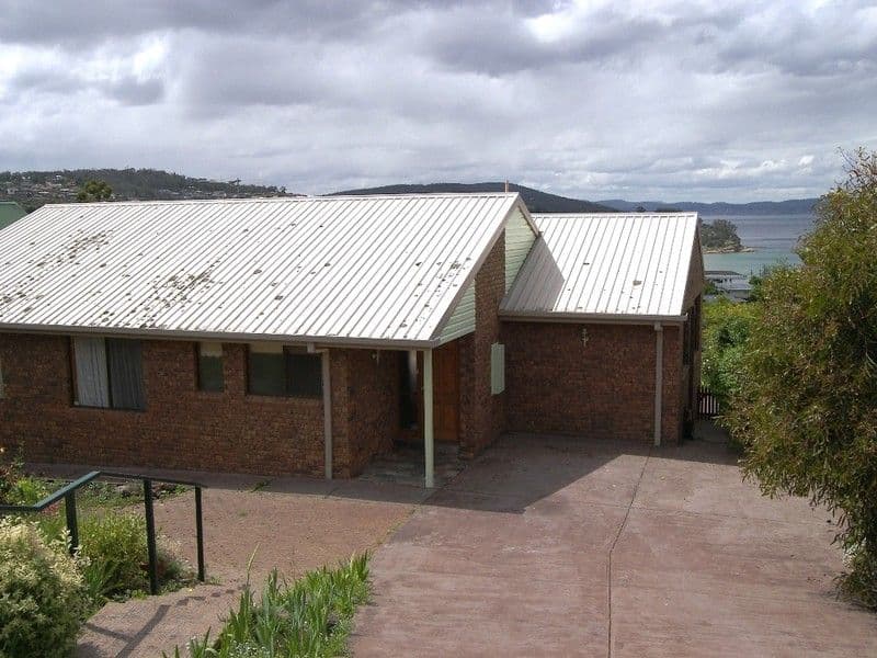 9 Clearwater Court, BLACKMANS BAY TAS 7052, Blackmans Bay - Image 1