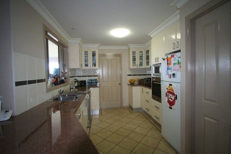 179a Pelham Street, TENTERFIELD NSW 2372, Tenterfield - Thumbnail 3