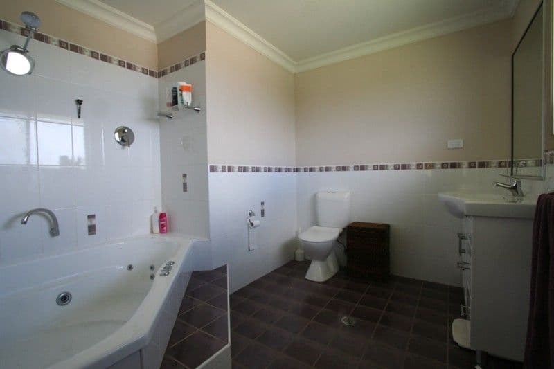 179a Pelham Street, TENTERFIELD NSW 2372, Tenterfield - Thumbnail 6