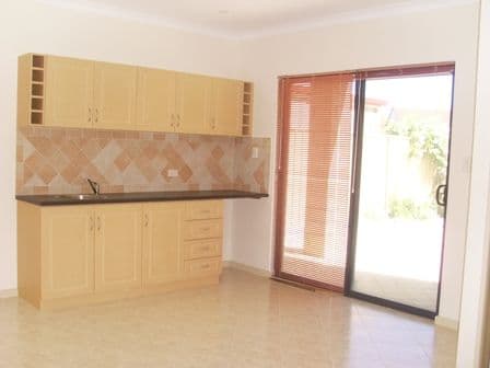 4/3 Fraser Street, ROCKINGHAM WA 6168, Rockingham - Thumbnail 2