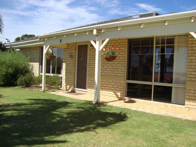 8 Pagnell Way, SWAN VIEW WA 6056, Swan View - Image 1