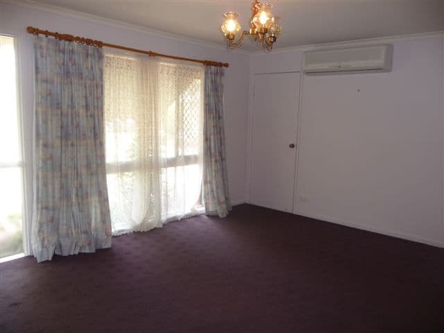 8 Whalan Court, KEARNEYS SPRING QLD 4350, Kearneys Spring - Thumbnail 2