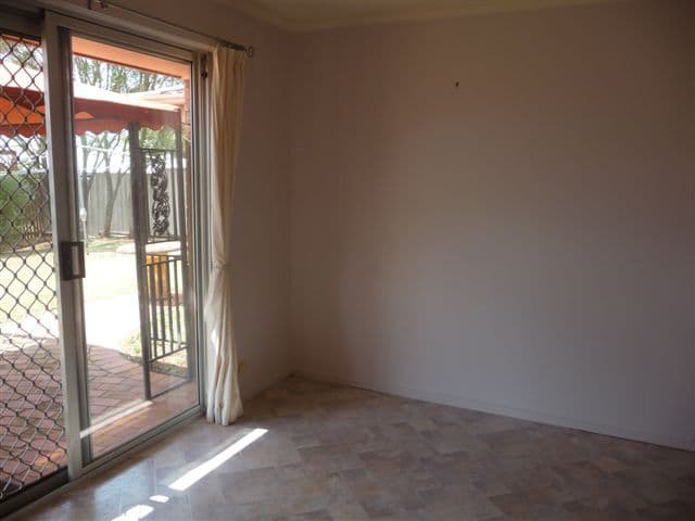 8 Whalan Court, KEARNEYS SPRING QLD 4350, Kearneys Spring - Thumbnail 4