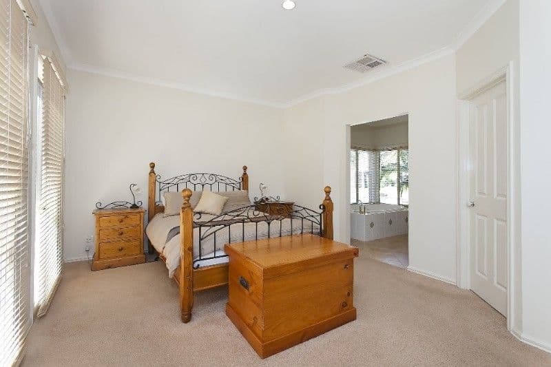 4 Gladesville Close, LYSTERFIELD SOUTH VIC 3156, Lysterfield South - Thumbnail 3
