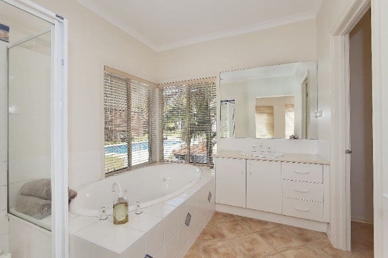 4 Gladesville Close, LYSTERFIELD SOUTH VIC 3156, Lysterfield South - Thumbnail 4
