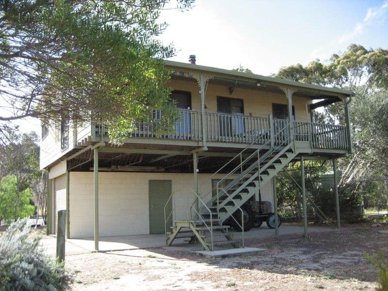 17 Main Street, PINE POINT SA 5571, Pine Point - Image 1