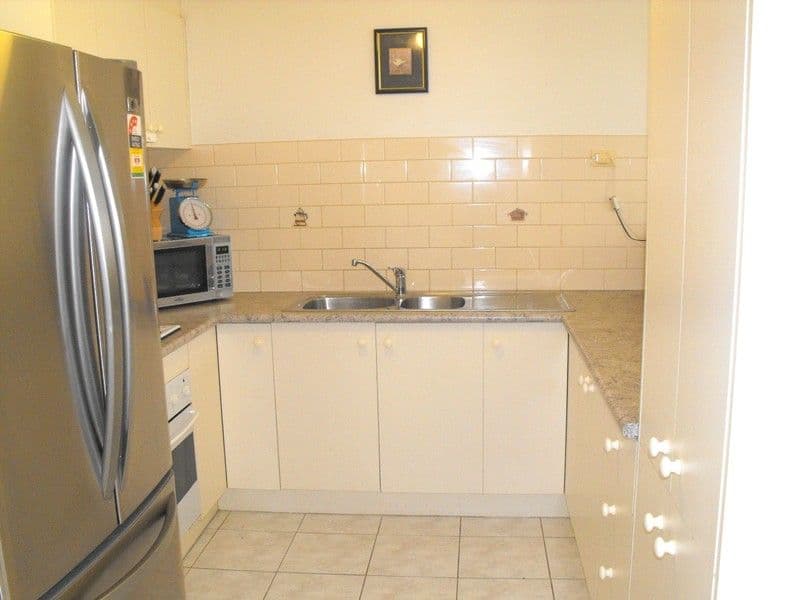 15 Elinda Place, Reservoir VIC 3073, Reservoir - Thumbnail 2