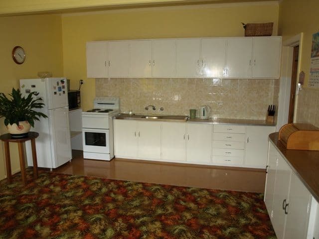 7  Tooram Road, ALLANSFORD VIC 3277, Allansford - Thumbnail 2