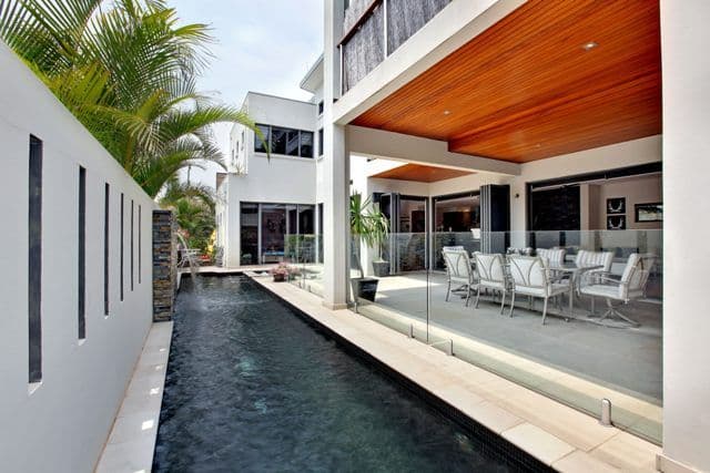 7 Seabeach Avenue, MERMAID BEACH QLD 4218, Mermaid Beach - Thumbnail 2