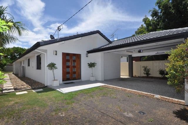52 Annerley Avenue, RUNAWAY BAY QLD 4216, Runaway Bay - Image 1