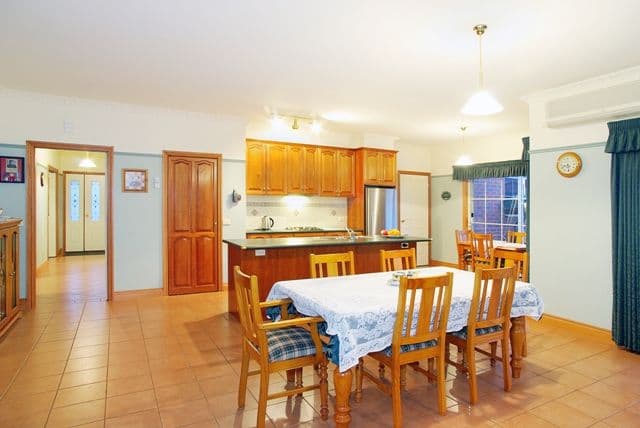 39-41 Woods Road, ST ALBANS PARK VIC 3219, St Albans Park - Thumbnail 3