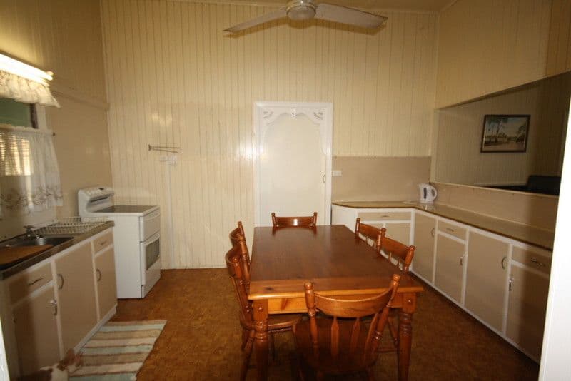 38 Strathdee Street, MUNDUBBERA QLD 4626, Mundubbera - Thumbnail 5