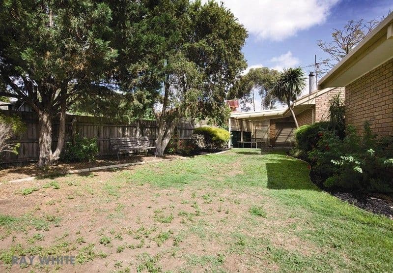 15 Strahan Court, KEILOR DOWNS VIC 3038, Keilor Downs - Thumbnail 7