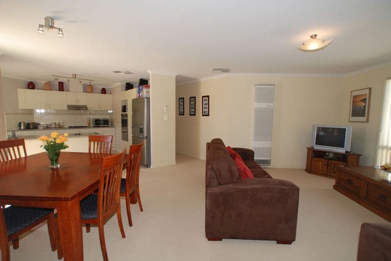 12A Pebble Court, ALDINGA BEACH SA 5173, Aldinga Beach - Thumbnail 3